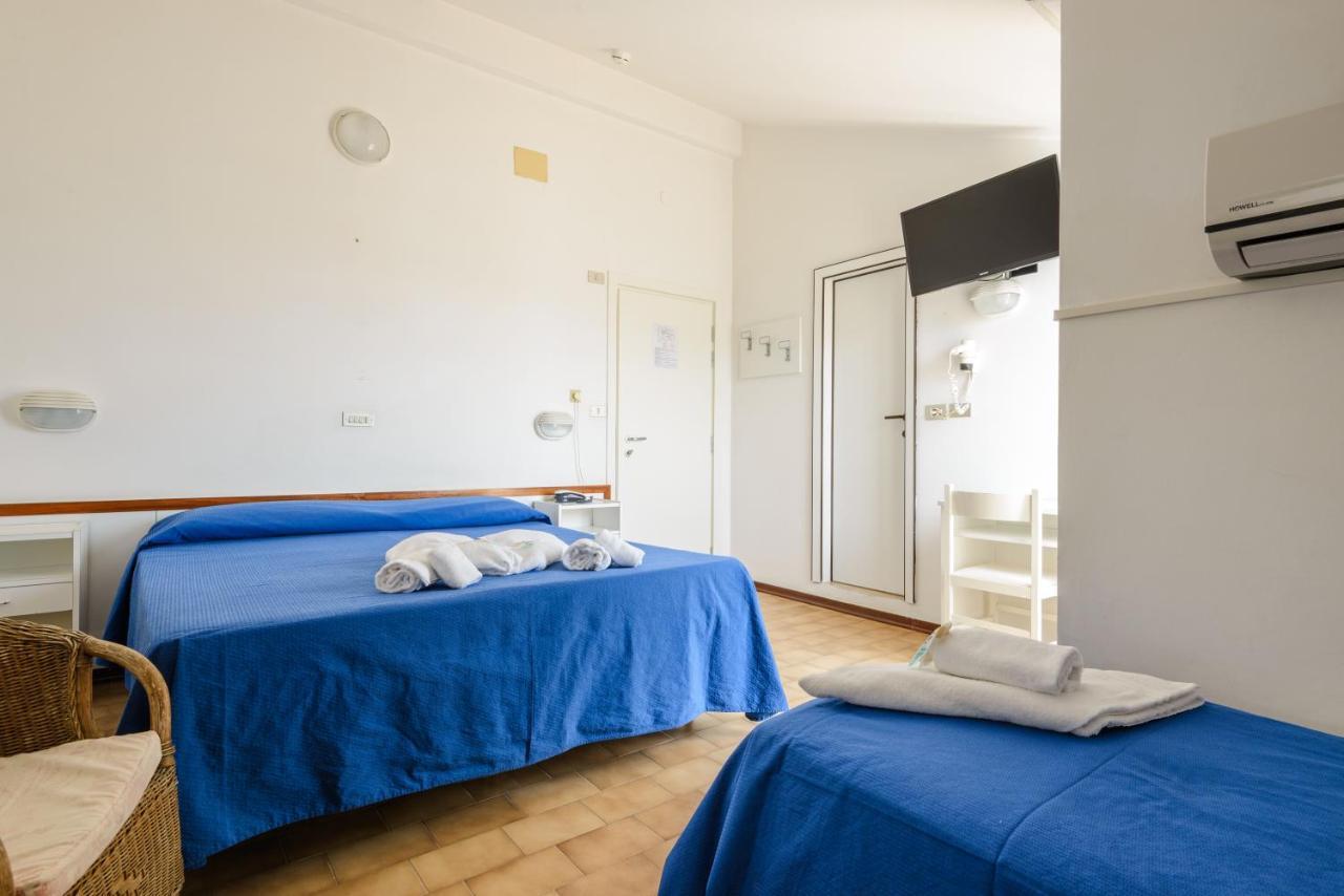 Hotel Arena Cattolica Buitenkant foto
