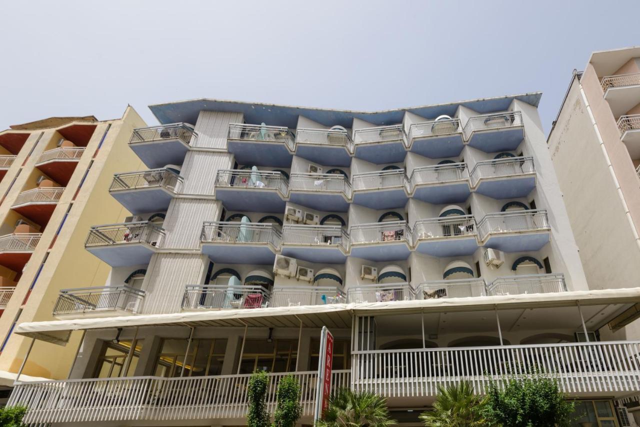 Hotel Arena Cattolica Buitenkant foto