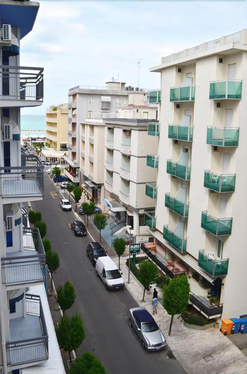 Hotel Arena Cattolica Buitenkant foto
