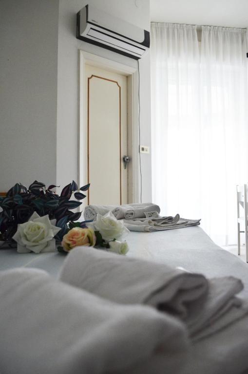Hotel Arena Cattolica Kamer foto